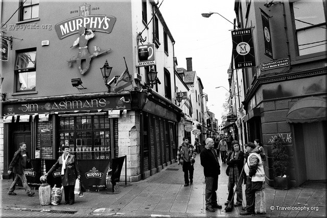 Street Scene, Cork, Ireland, 2006. 